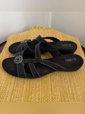 Judith, Women’s  Strappy Slide Sandals, Size 9